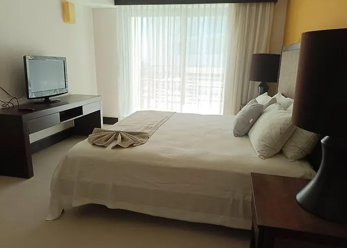 Aldea Thai Beachfront Apartamento *