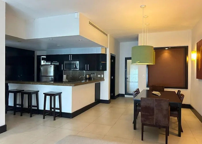 Aldea Thai Beachfront Apartment *