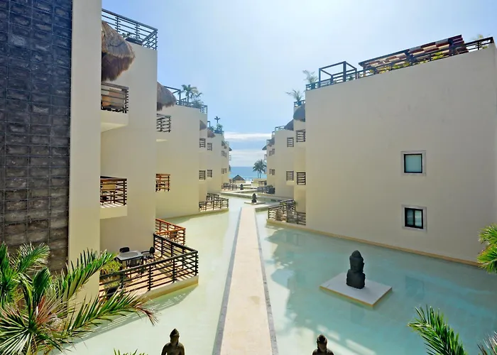 Aldea Thai Beachfront Apartamento *