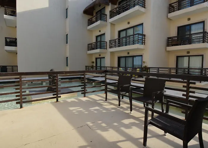 Aldea Thai Beachfront *