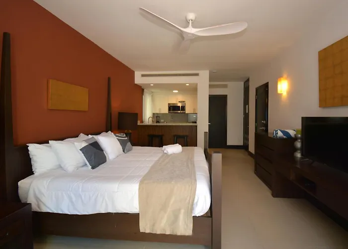 Aldea Thai Beachfront Apartamento *